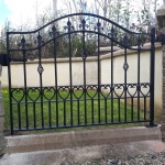 custom-gates-33